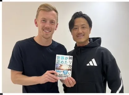 ジェームズ・ウォード＝プラウズ選手と木谷将志